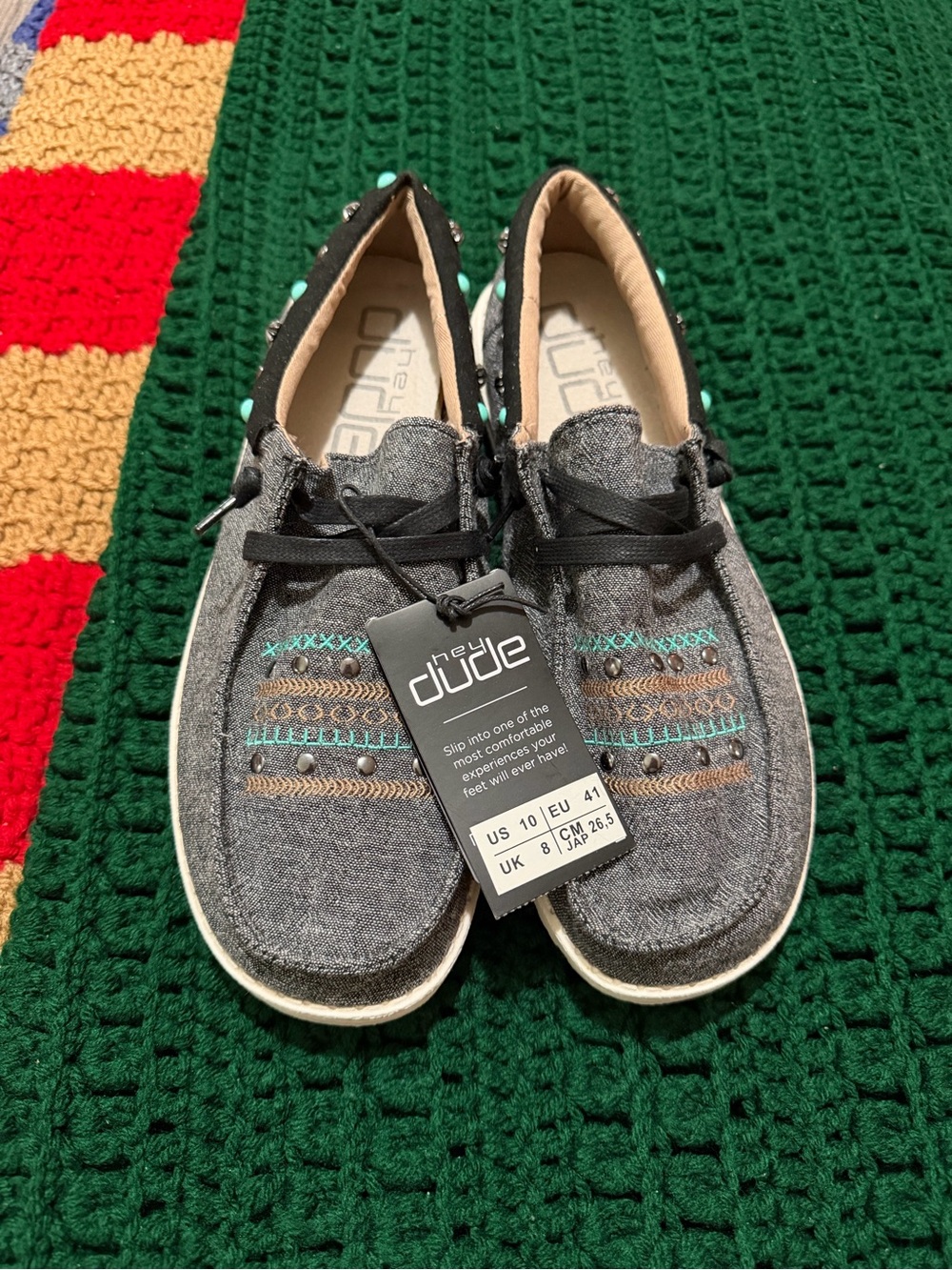 NWT WOMENS HEY DUDE SLIP ON SHOE
SIZE:10
